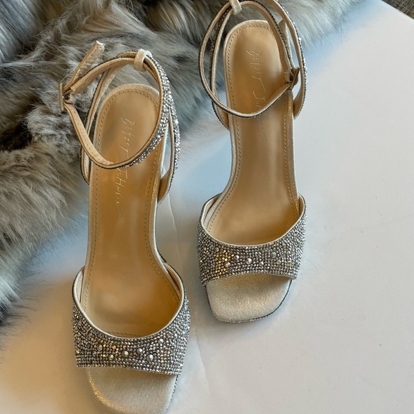 Betsey Johnson silver crystal stiletto - Picture 5 of 8